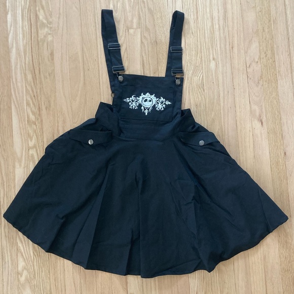 NWT Unique Vintage Disney Black Nightmare Before Christmas Pinafore Skirt M/6-8 - Picture 1 of 4